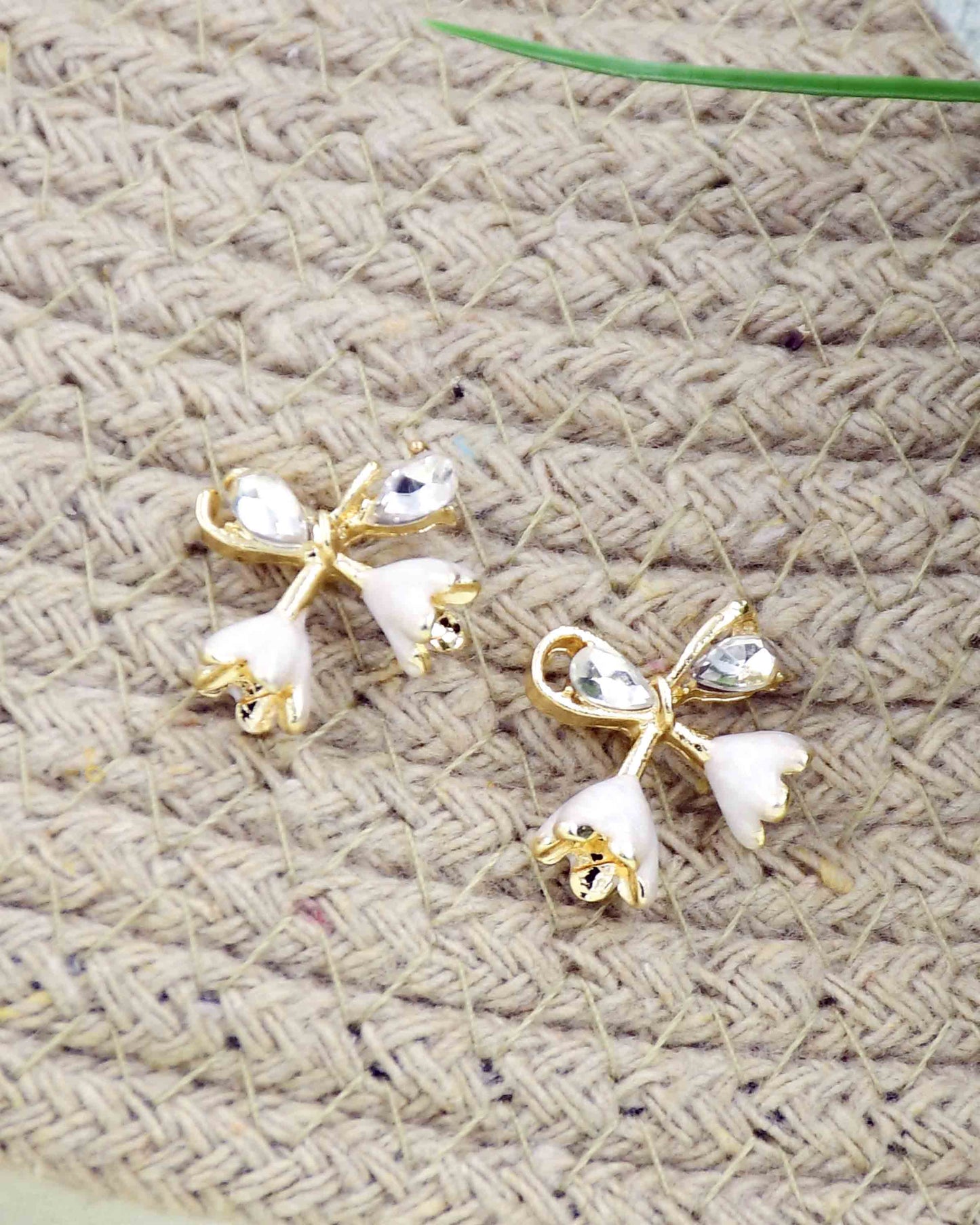Bow Earrings with Rhinestones Attractive Sister