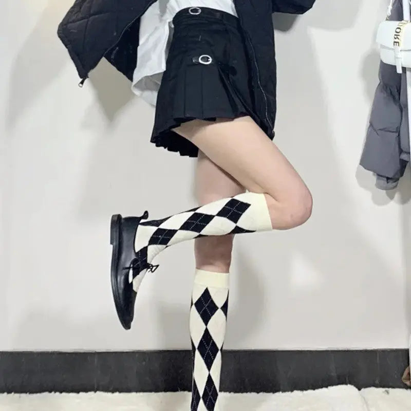 Trendy Cool Calf Socks Female Retro Street Black And White CJ
