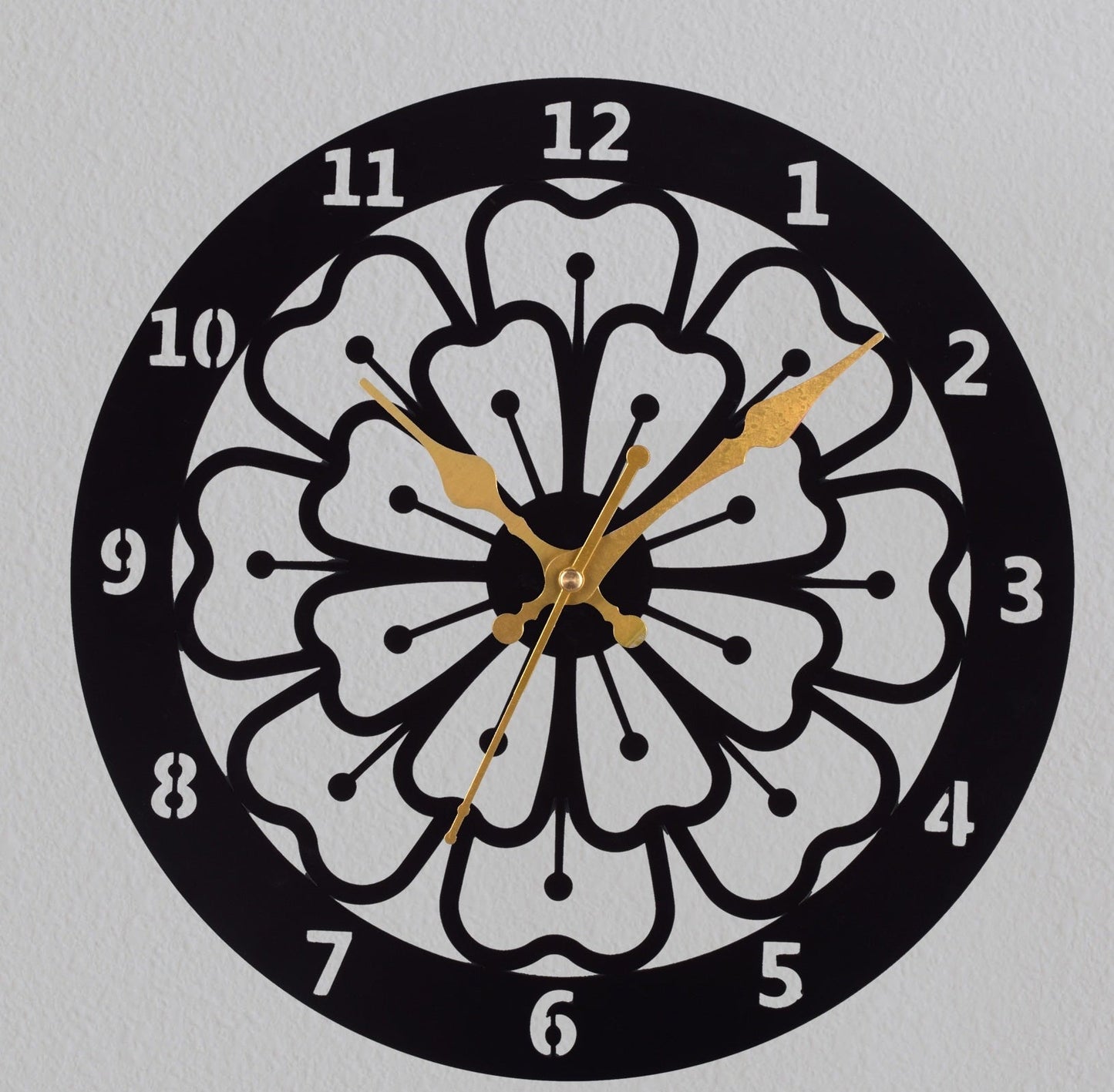 Designer Stylish Metal Wall Metal Metal Clock for Living Room, Bedroom,Office, Kitchen, Home and Hall, Fancy Big Size Modern Wall Watch for Home Décor Attractive Sister