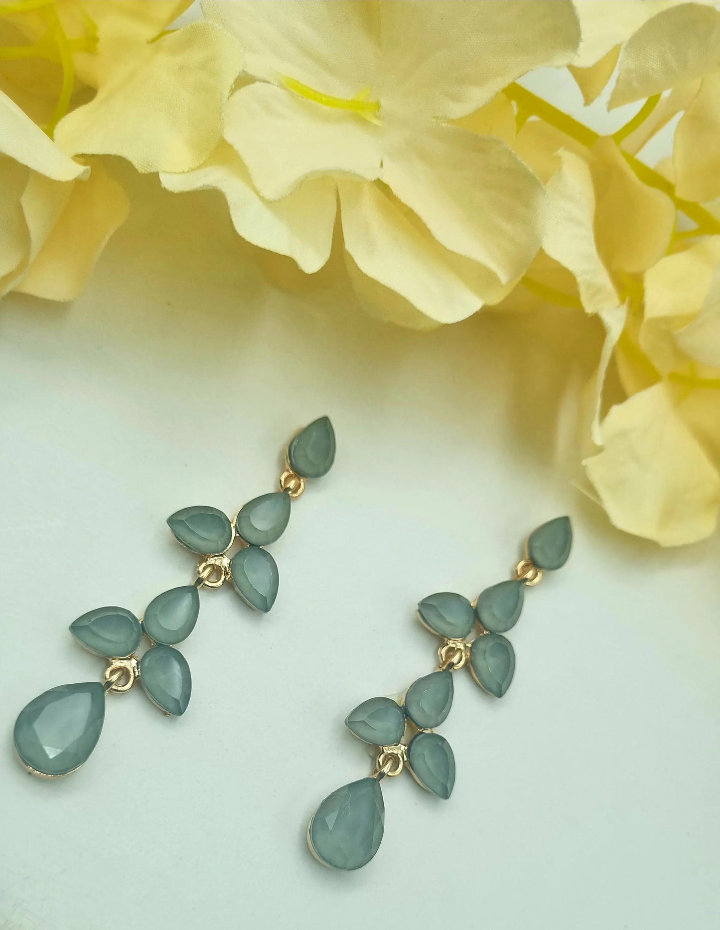 New design crystal Earring Attractive Sister