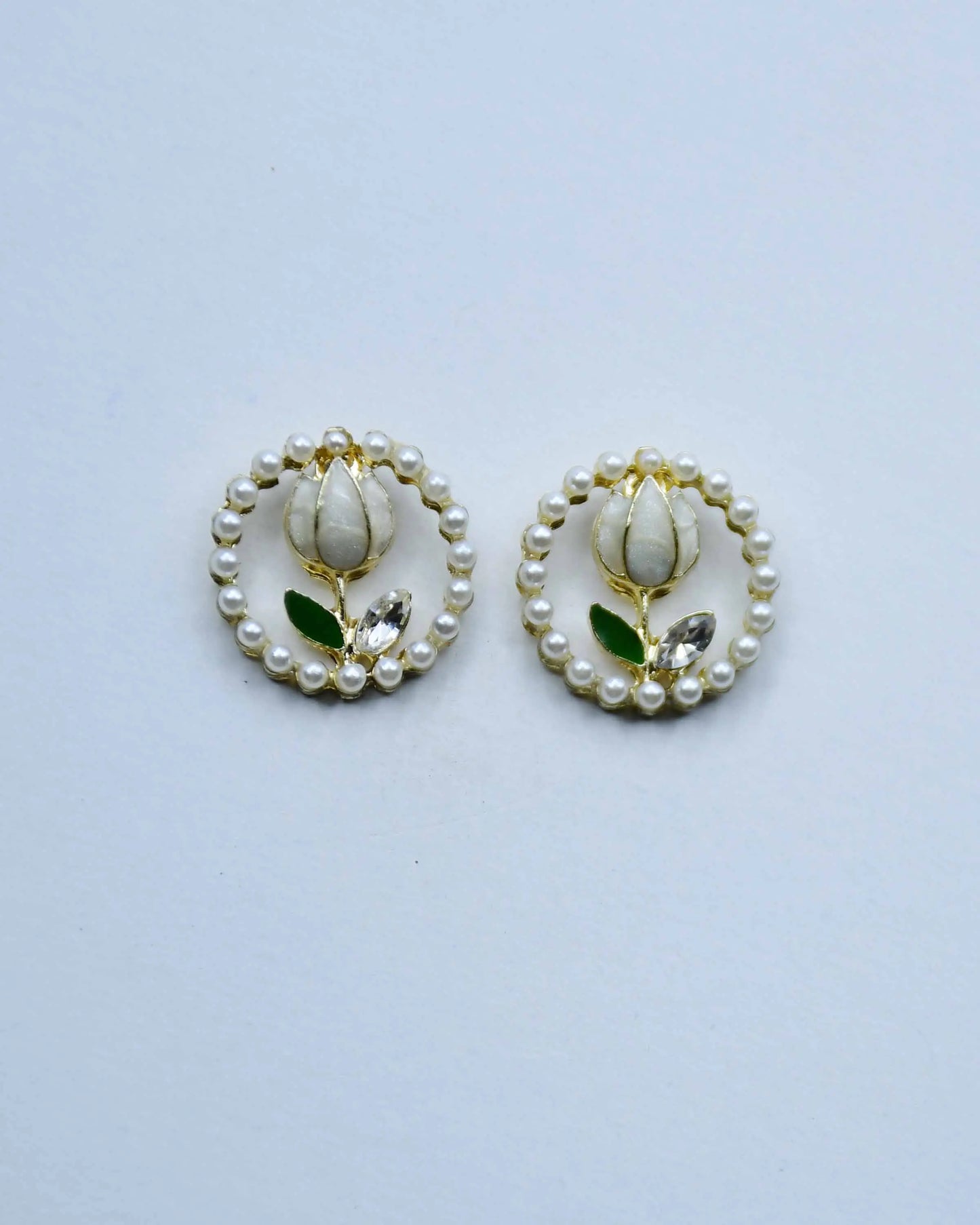 Elegant Pearl Flower Earrings Attractive Sister
