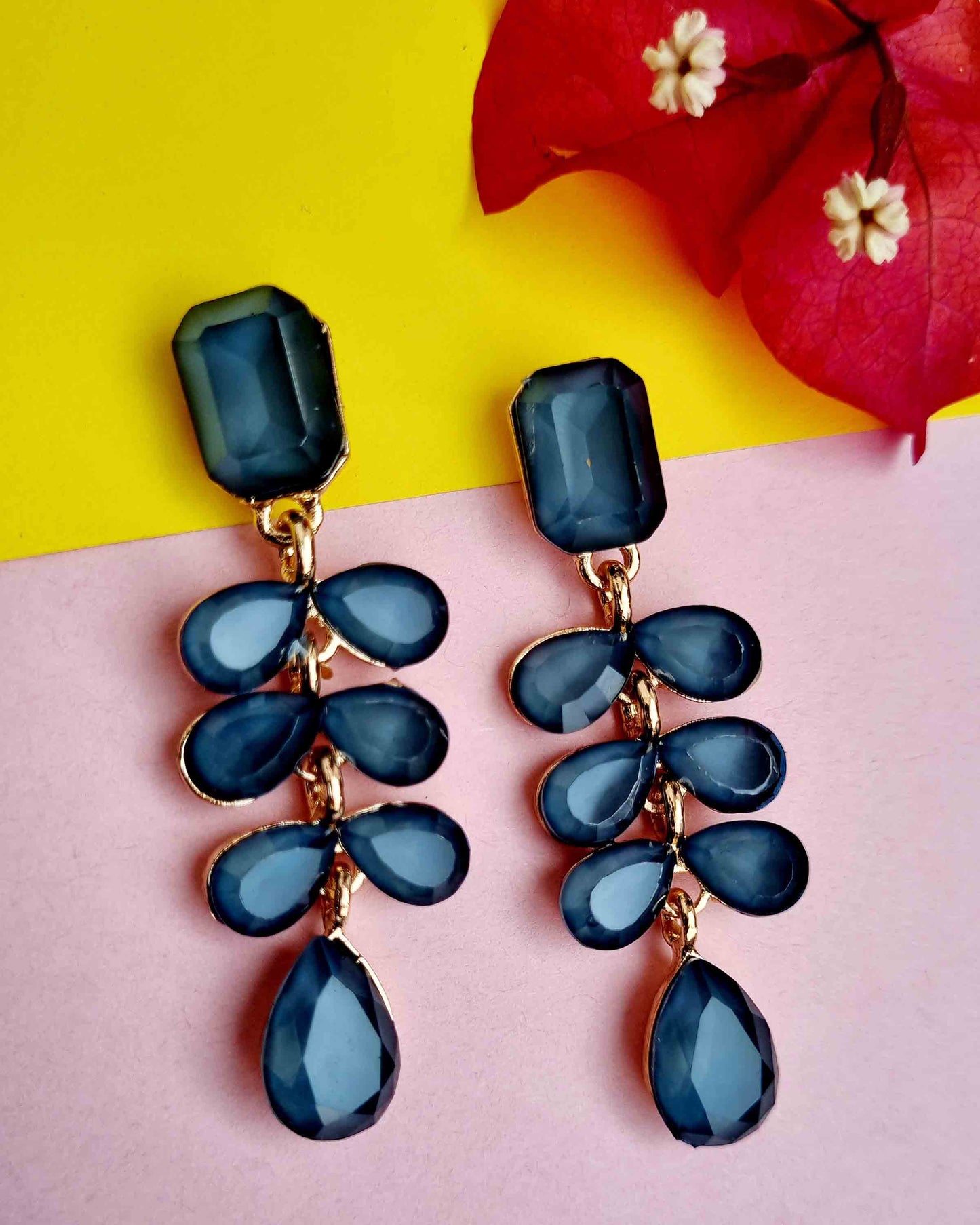 Nature-Inspired Crystal Earrings for the Modern Woman Attractive Sister