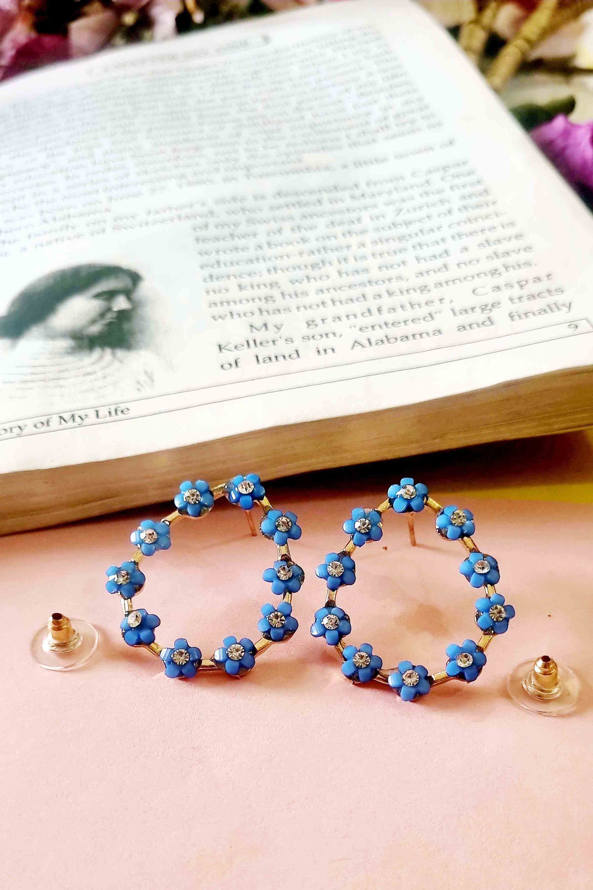 Trending flower earrings Attractive Sister