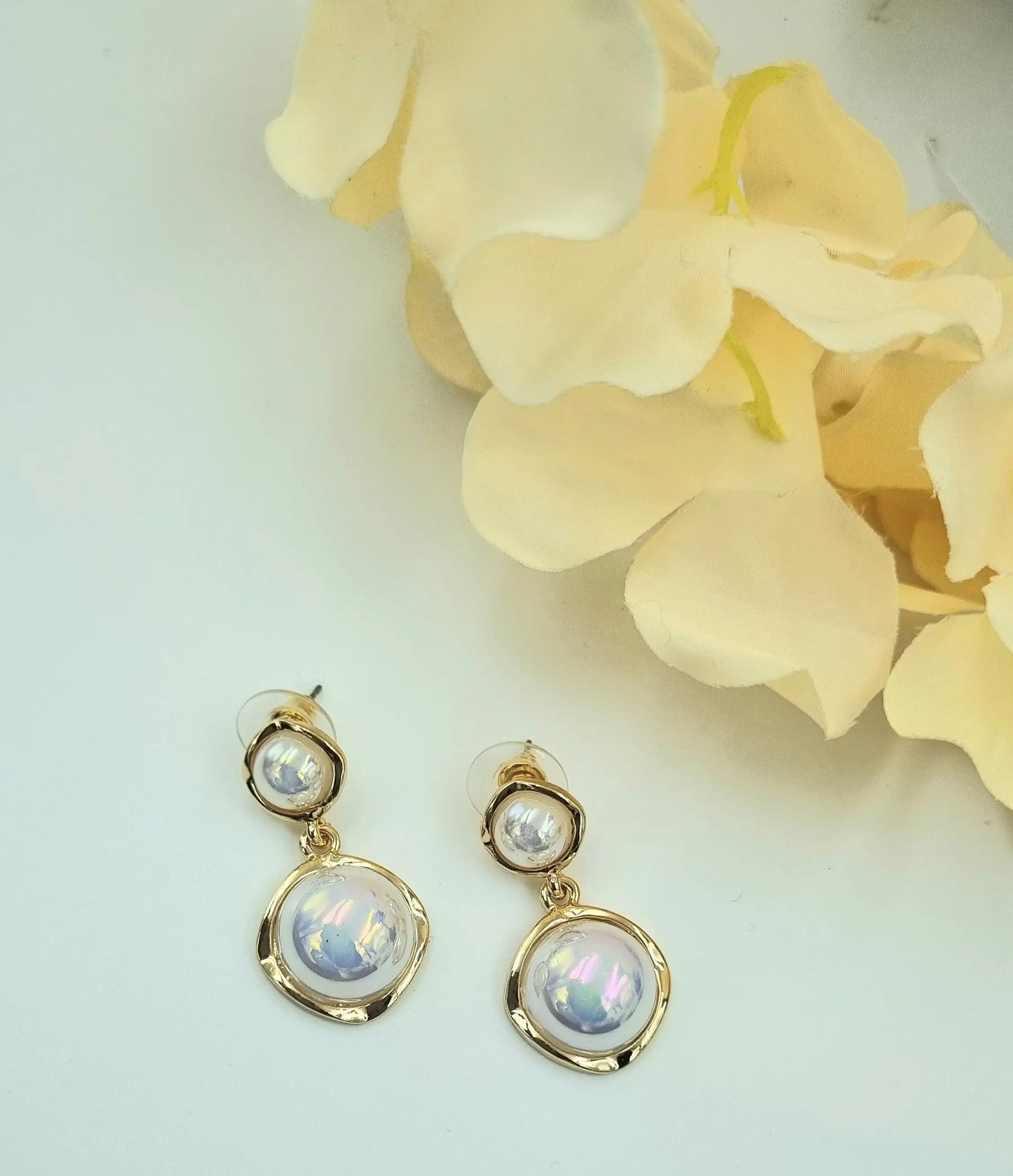 Elegant Moonstone Dangle Earrings Attractive Sister