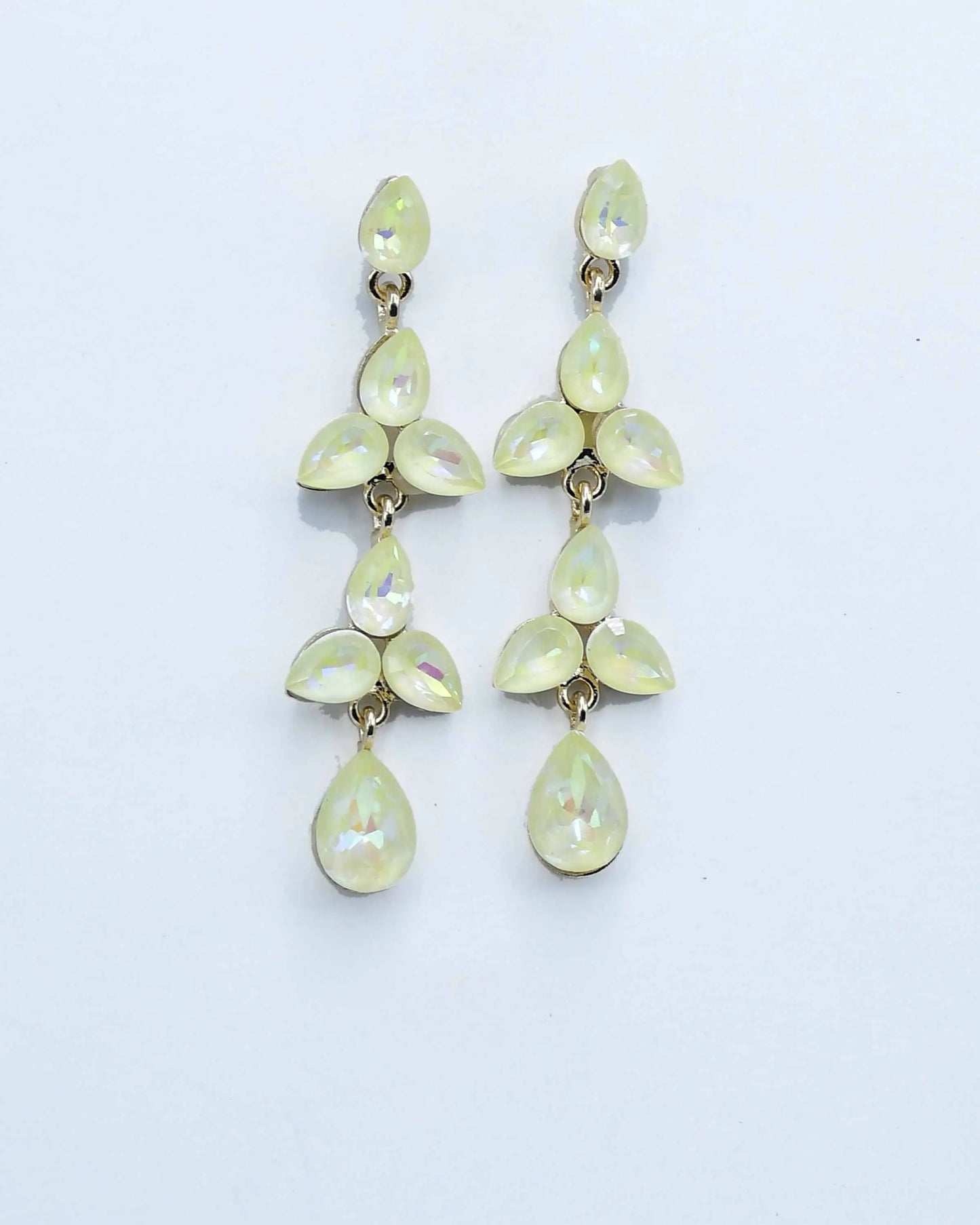 New design crystal Earring Attractive Sister