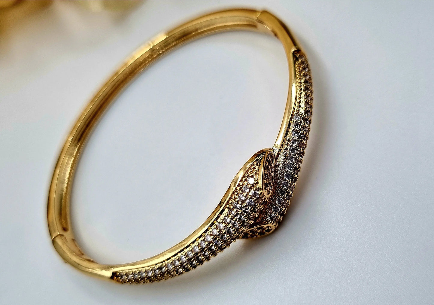 Snake Design Bracelet with Rhinestone Attractive Sister