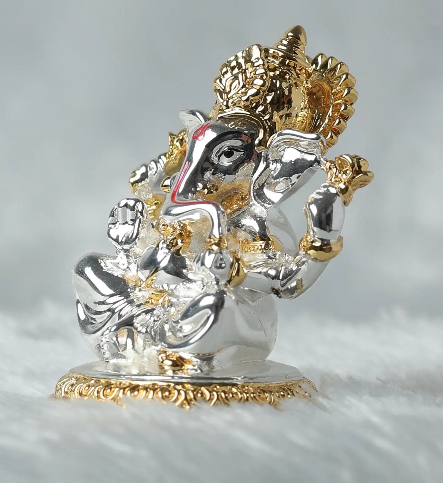 Gold And Silver Plated Ganpati Statue Attractive Sister