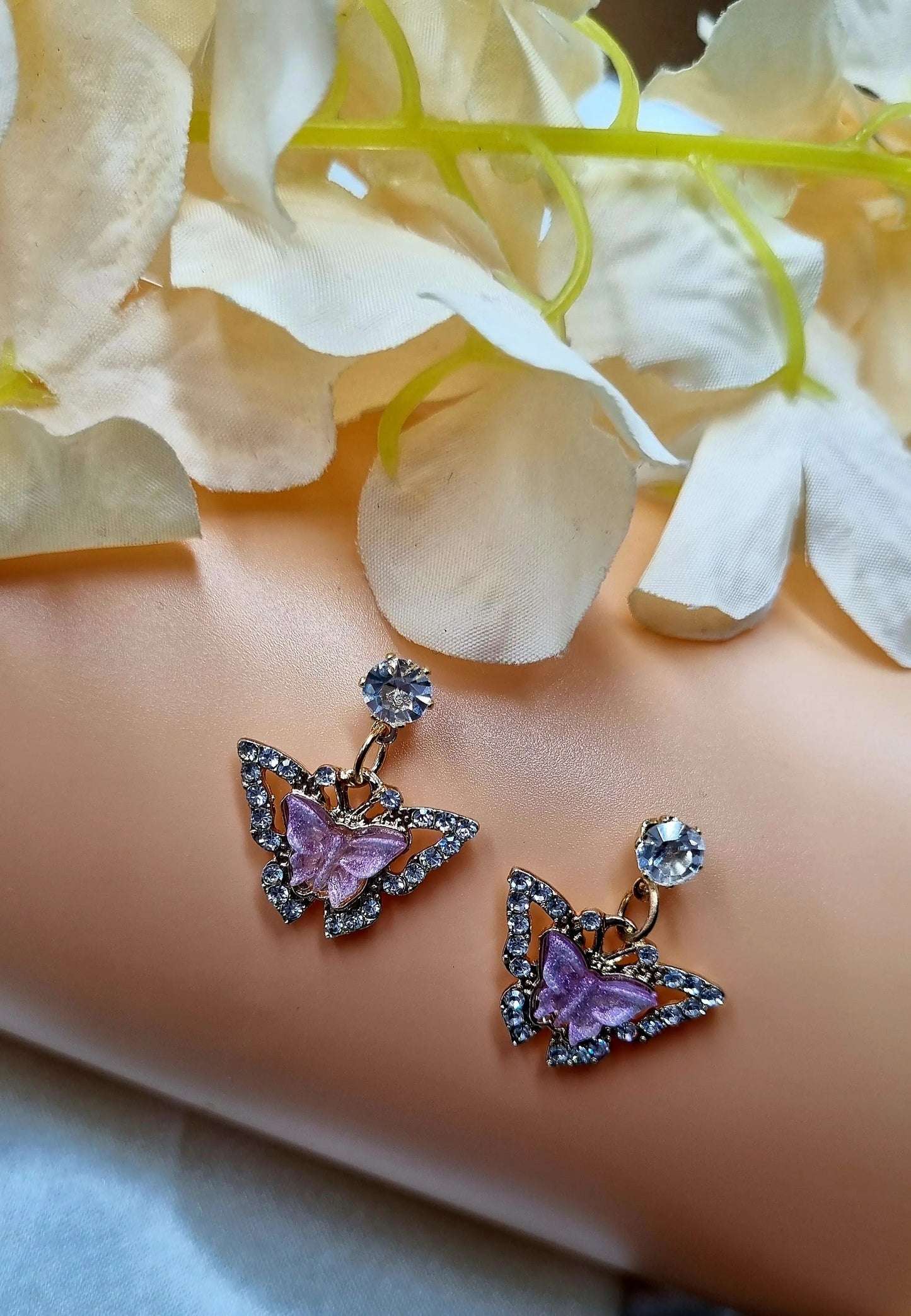 Sparkling rhinestones Butterfly Earrings in various color Attractive Sister