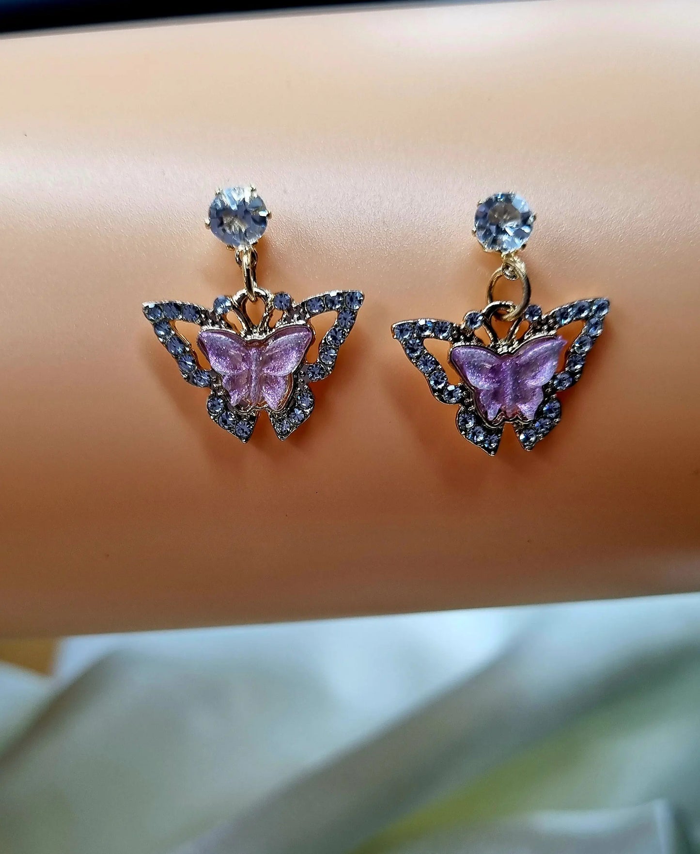 Sparkling rhinestones Butterfly Earrings in various color Attractive Sister