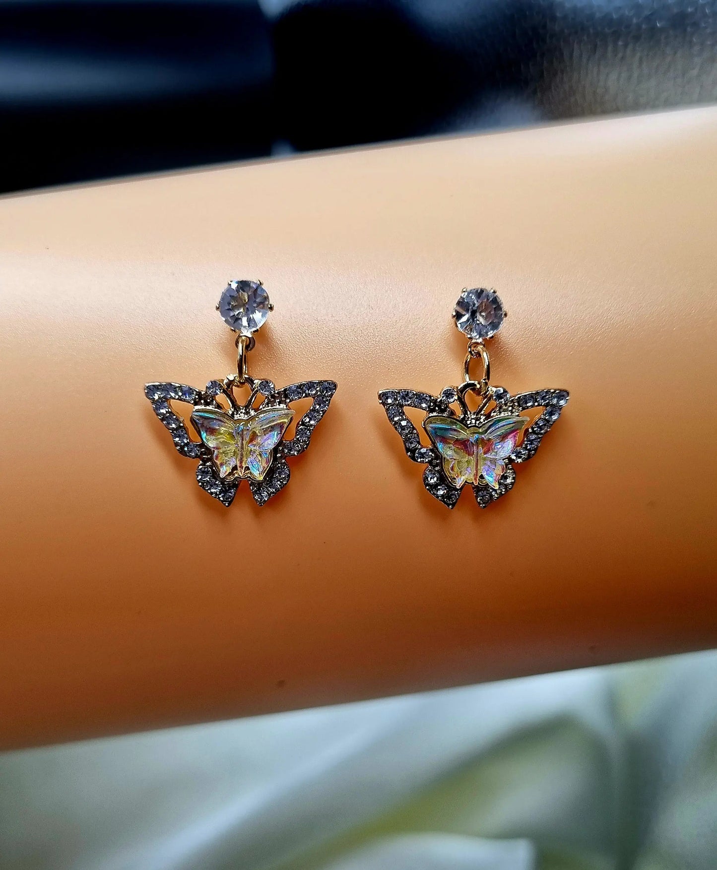 Sparkling rhinestones Butterfly Earrings in various color Attractive Sister