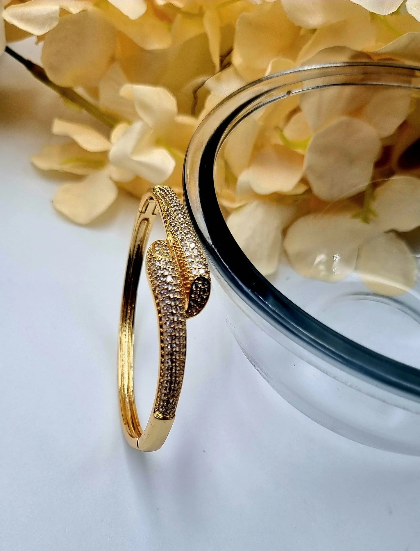Snake Design Bracelet with Rhinestone Attractive Sister