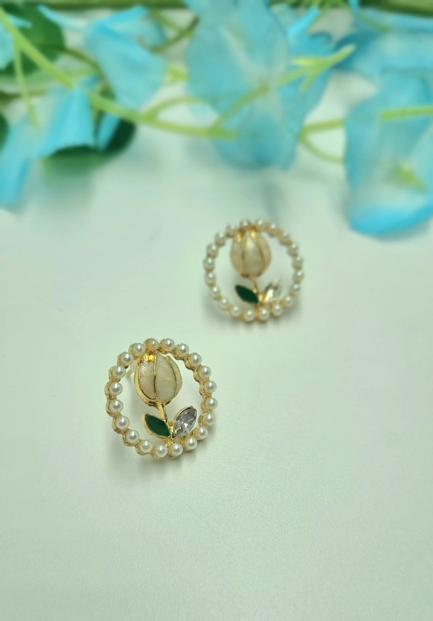 Elegant Pearl Flower Earrings Attractive Sister