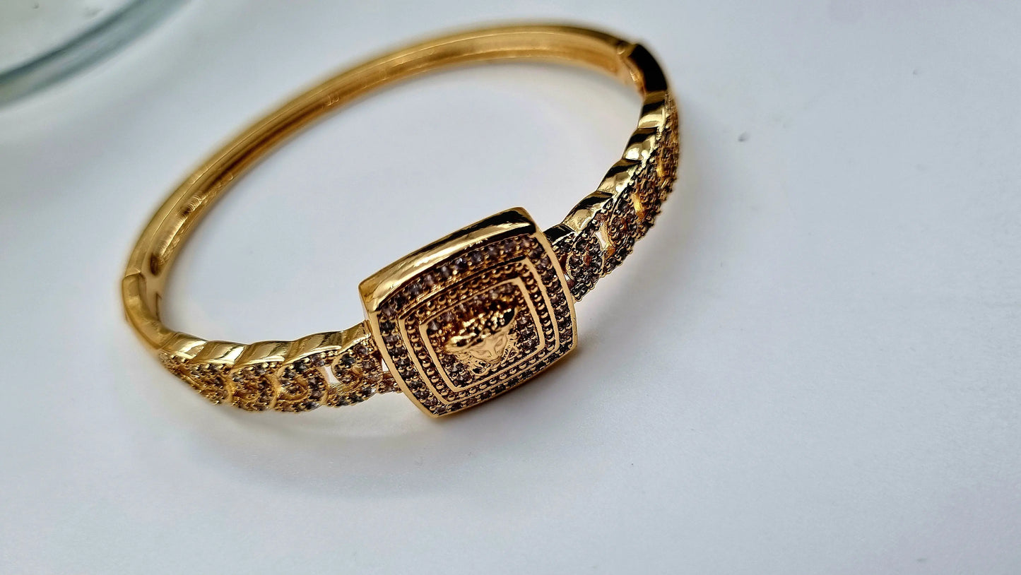 Elegant Gold Plated daily wear bracelet for woman & Girl Attractive Sister