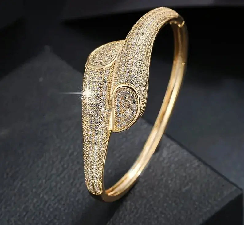 Snake Design Bracelet with Rhinestone Attractive Sister