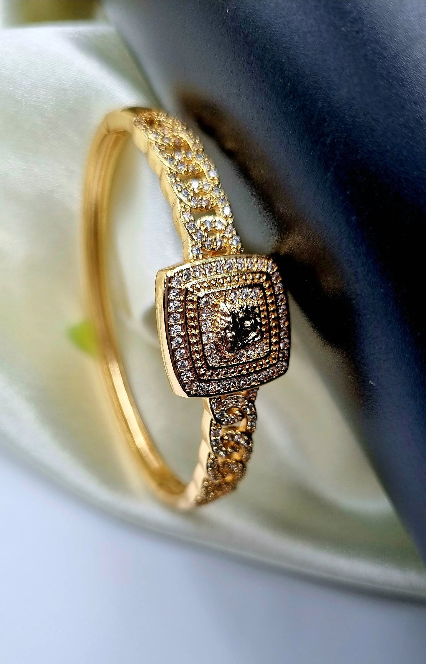 Elegant Gold Plated daily wear bracelet for woman & Girl Attractive Sister