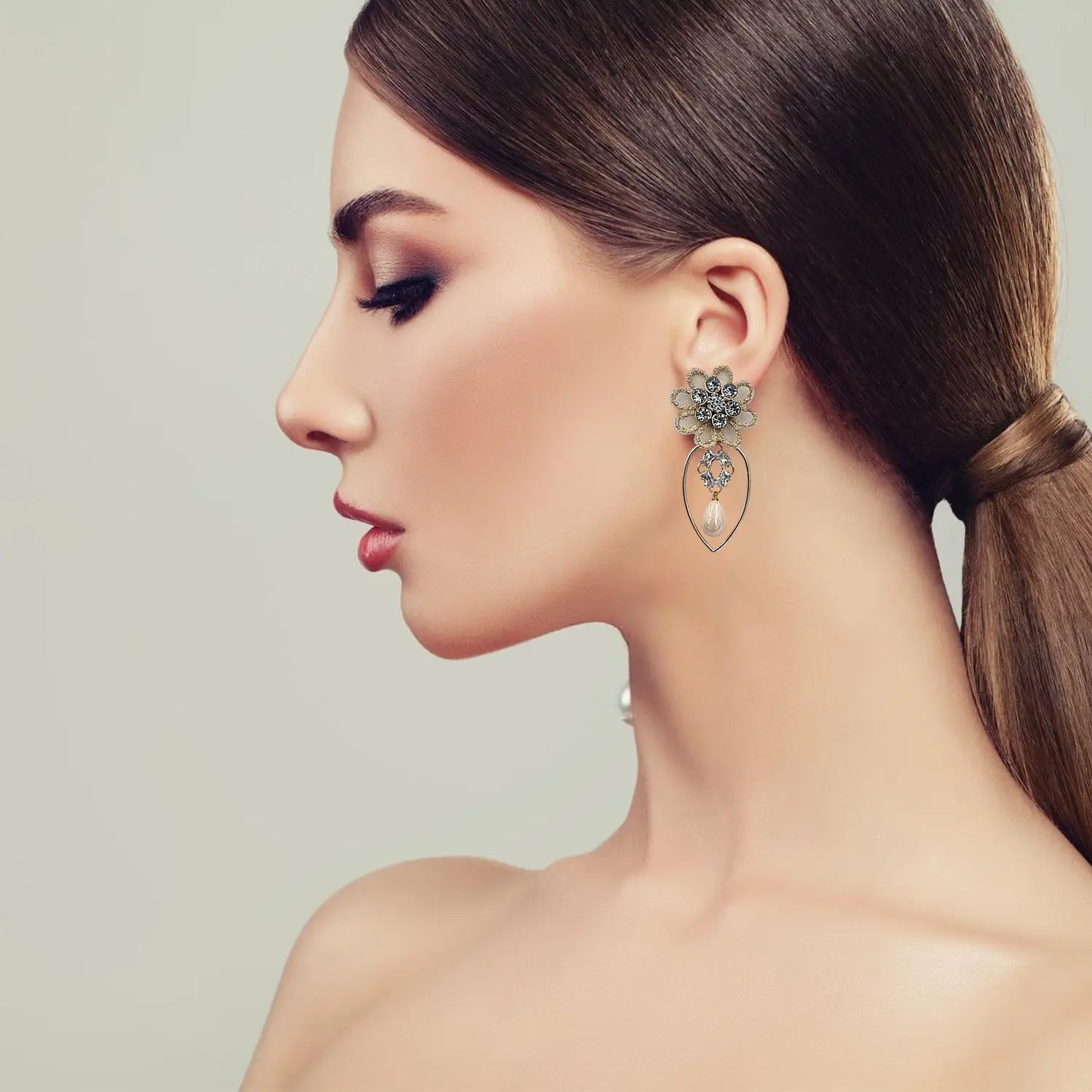 Antique Flower Earrings with Delicate Pearls Attractive Sister