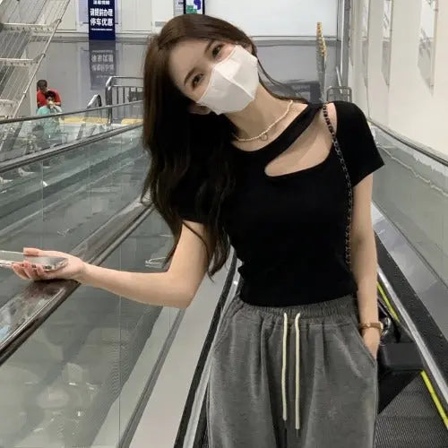 Design Hollow-out Slim Fit Short Bottoming Shirt CJ