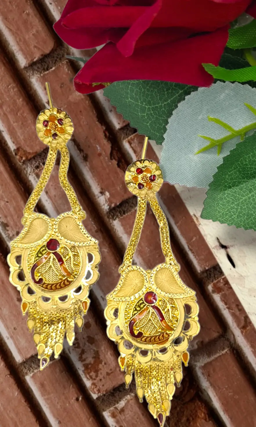 Glamorous Gold Plated Earrings with Sparkling Crystal,22k Gold Plated Earrings with Stunning Crystal Luxury Gold Plated Earrings Attractive Sister
