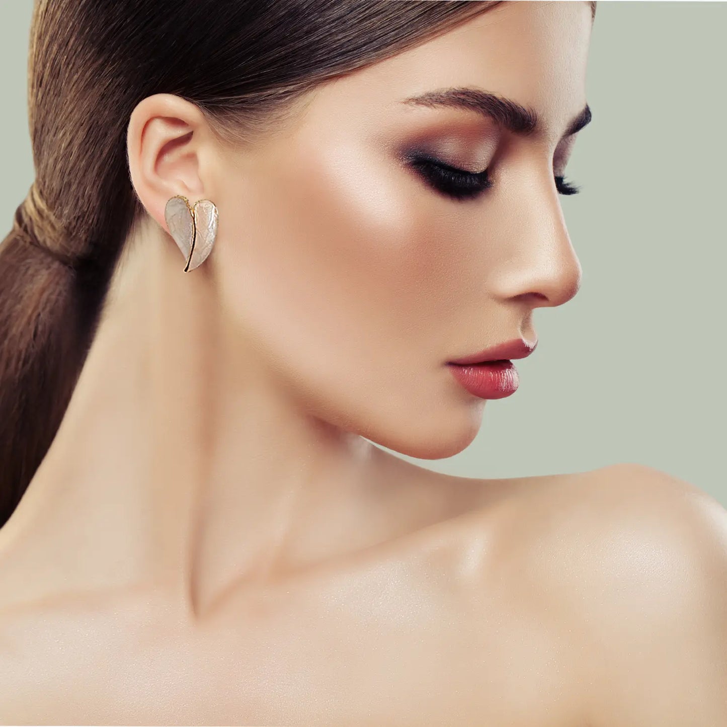 Heart-Shaped Stud Earrings Attractive Sister