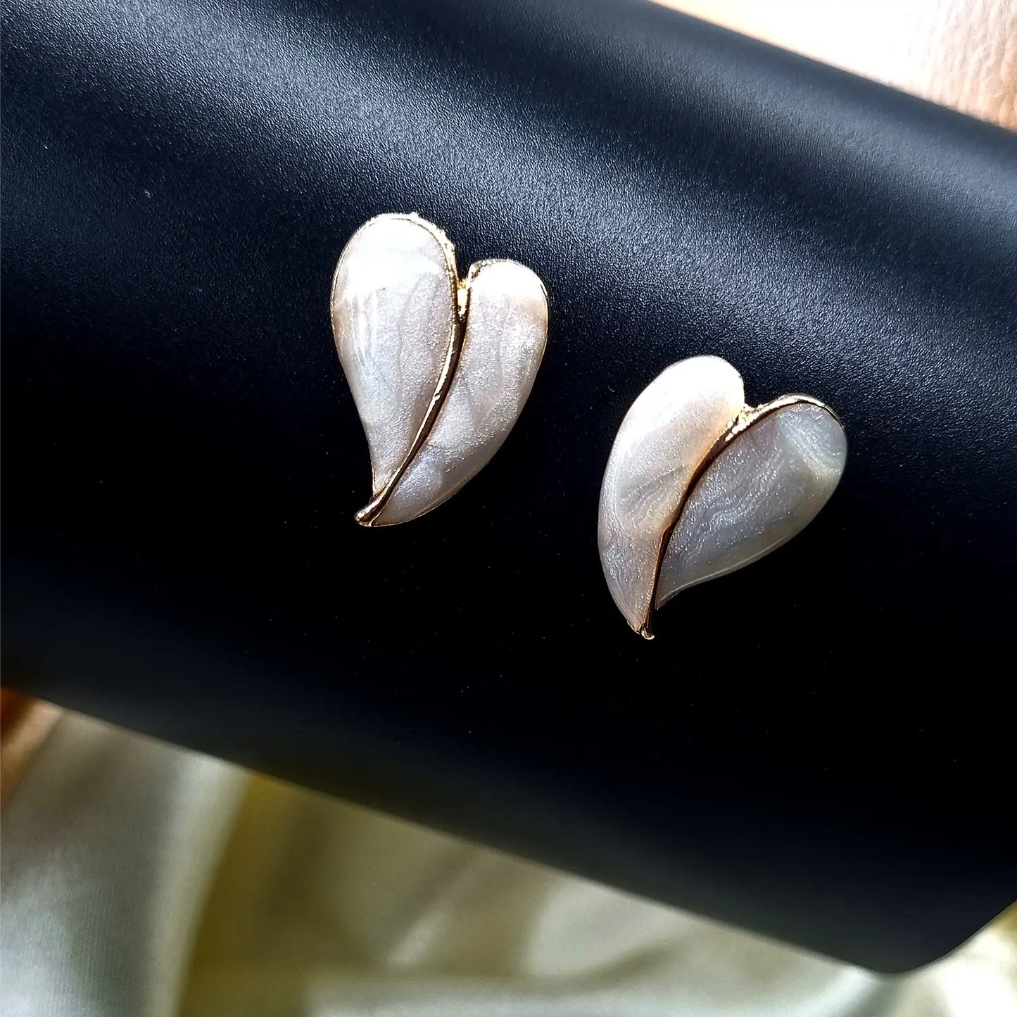 Heart-Shaped Stud Earrings Attractive Sister