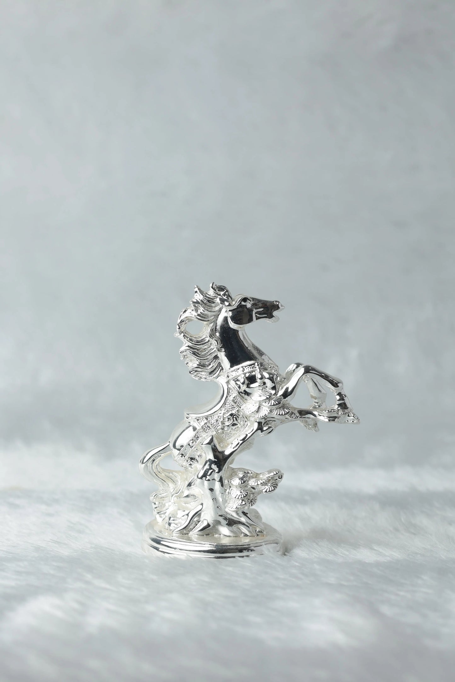 "Majestic Silver Rearing Horse Figurine - Decorative Home Accent for Elegance" Dropshiping