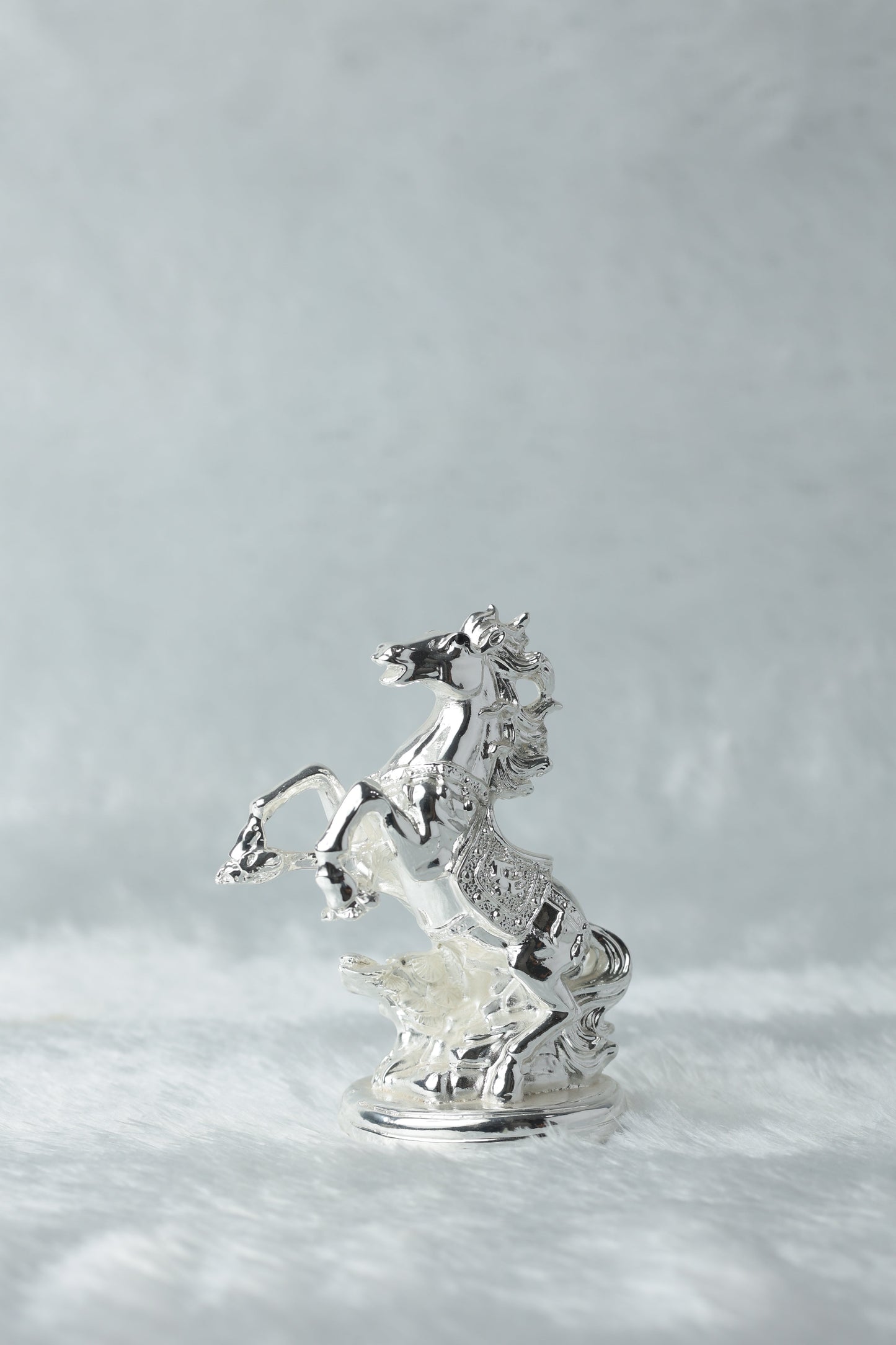 "Majestic Silver Rearing Horse Figurine - Decorative Home Accent for Elegance" Dropshiping