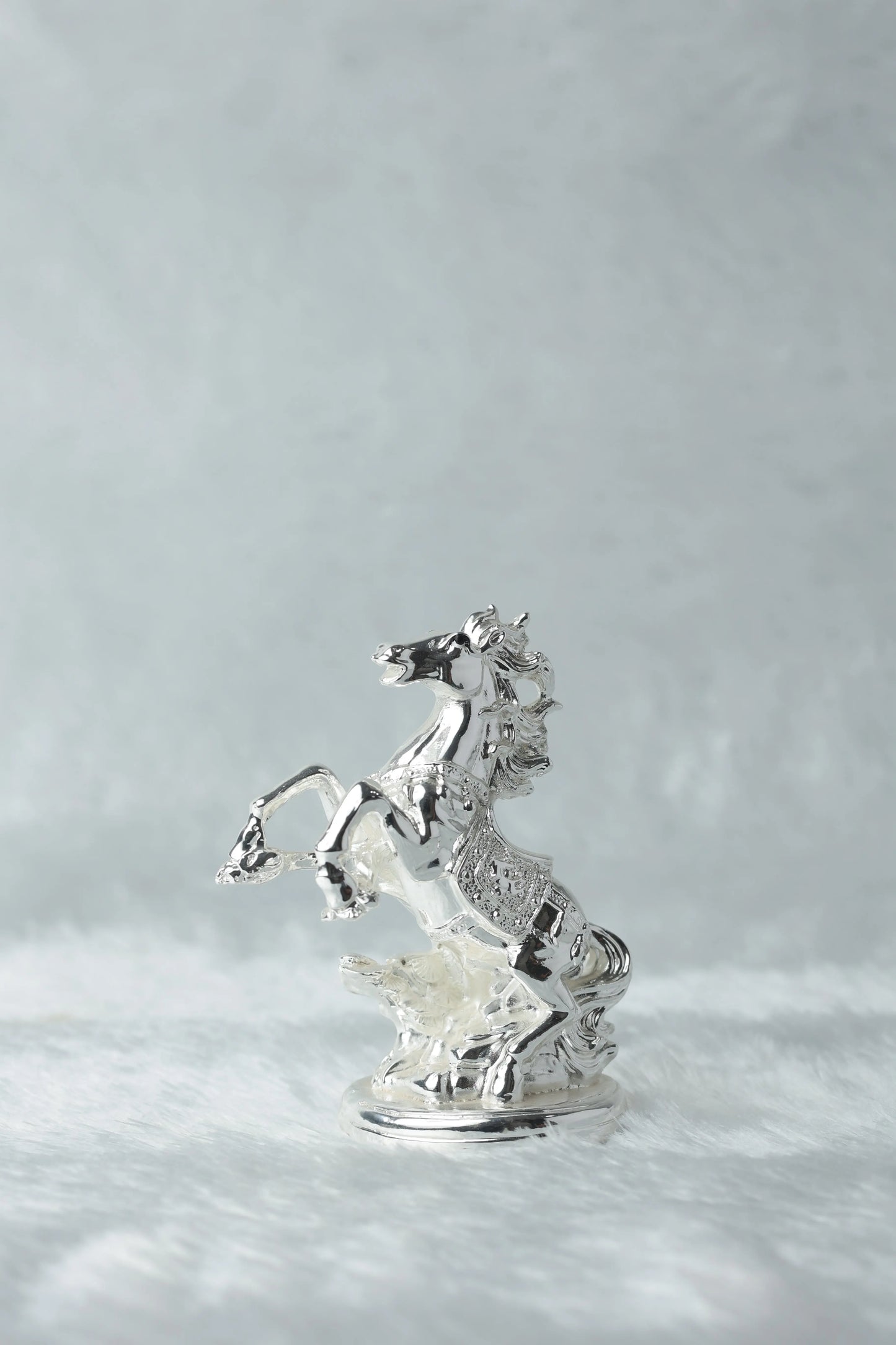 "Majestic Silver Rearing Horse Figurine - Decorative Home Accent for Elegance" Dropshiping