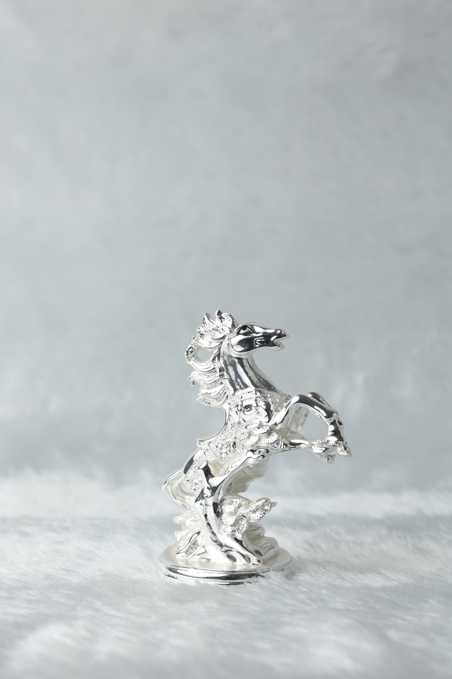 "Majestic Silver Rearing Horse Figurine - Decorative Home Accent for Elegance" Dropshiping