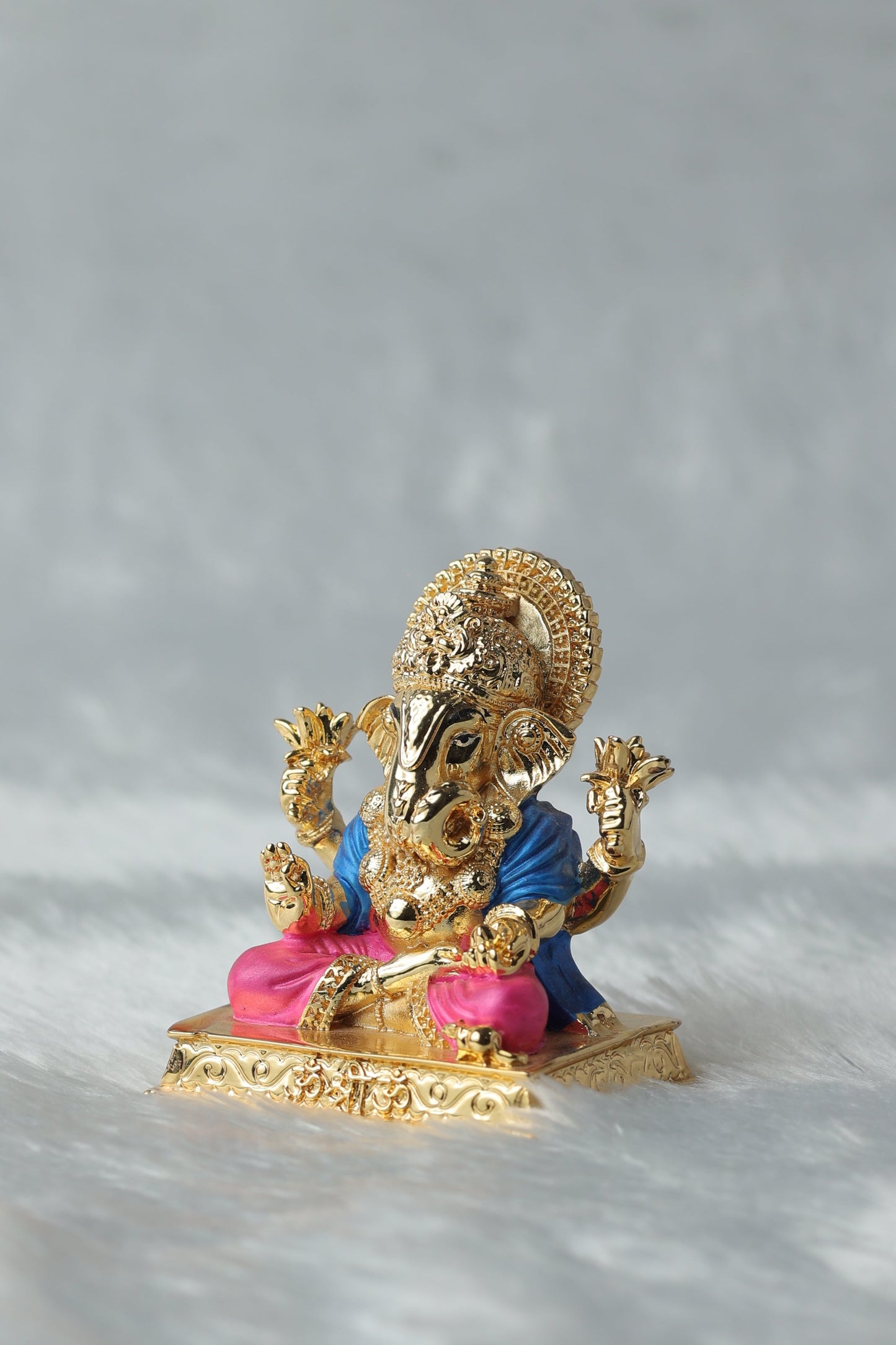 Gold Plated Ganpati Ji Statue Attractive Sister