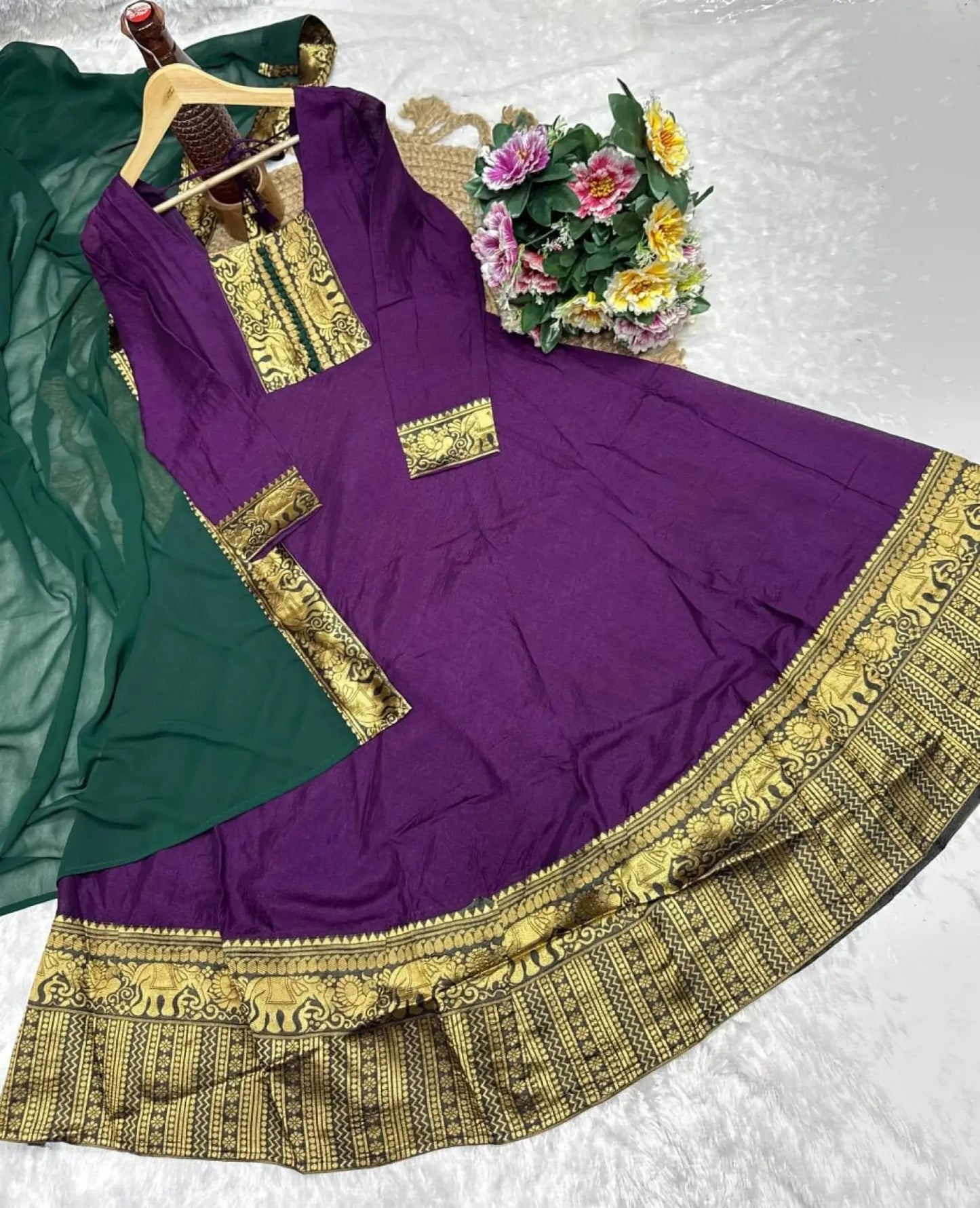 Vichitra Silk Embroidered Kurti Set with Jacquard Lace Dupatta for Weddings/Silk Long Sleeve Kurti /At Low Price/Festive Wear/ RE