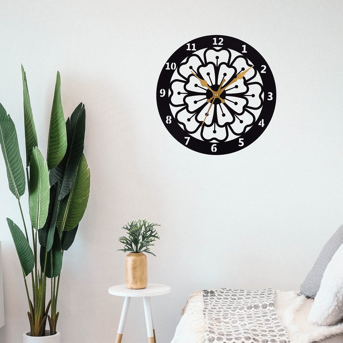 Designer Stylish Metal Wall Metal Metal Clock for Living Room, Bedroom,Office, Kitchen, Home and Hall, Fancy Big Size Modern Wall Watch for Home Décor Attractive Sister