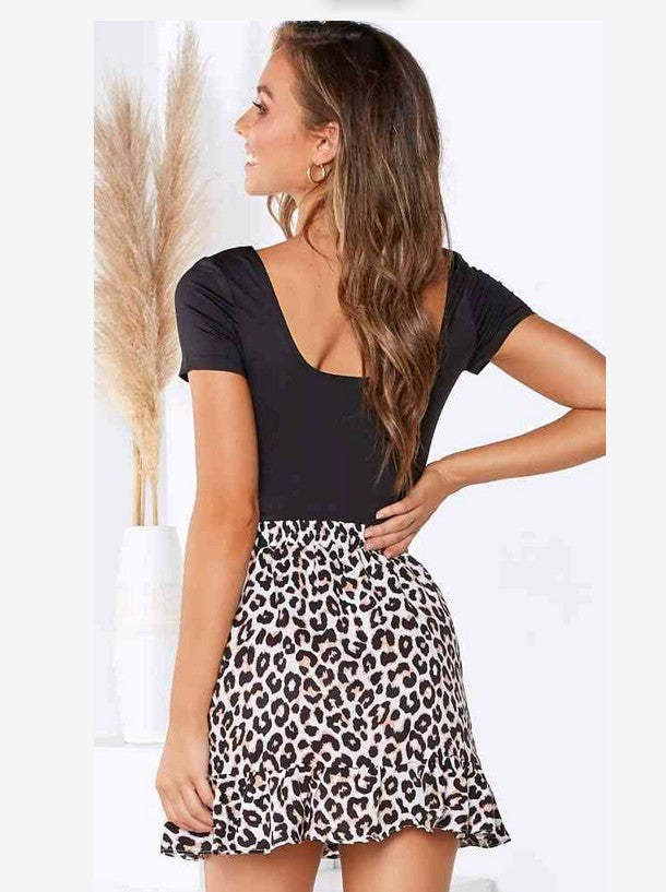 Leopard-print mid-rise elasticated ruffled short skirt