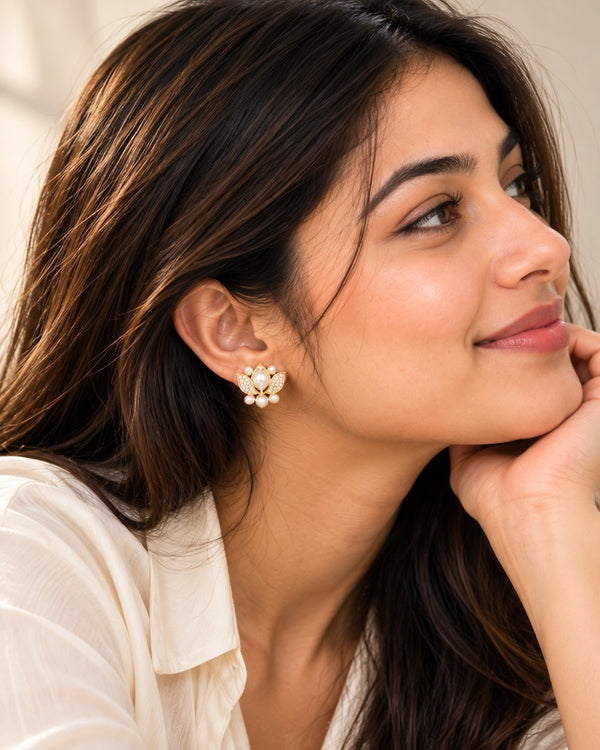 Studs earrings