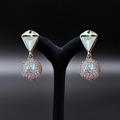 Timeless Elegance: Classic Pearl and Crystal Earrings with a Modern Touch