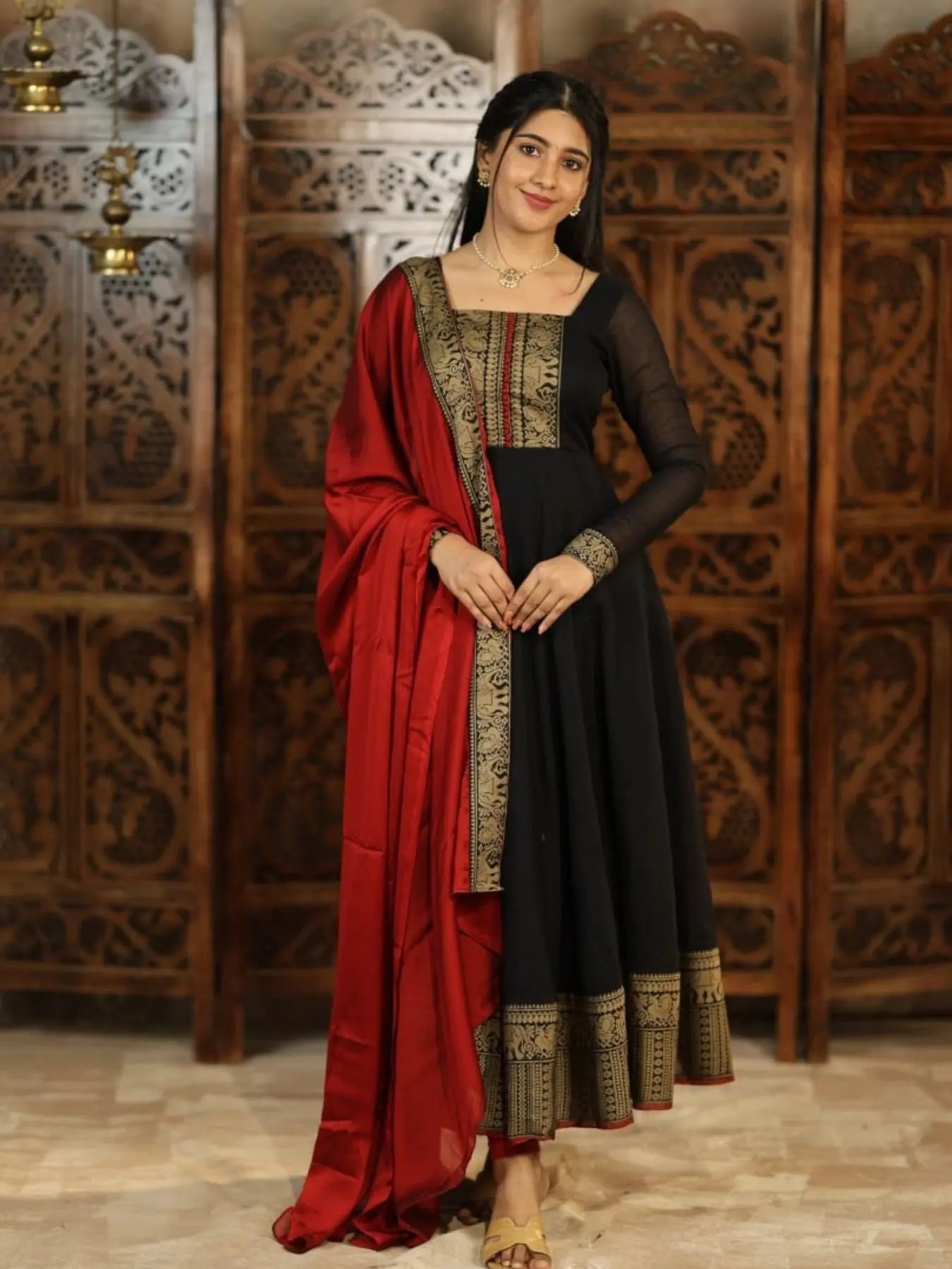 Vichitra Silk Embroidered Kurti Set with Jacquard Lace Dupatta for Weddings/Silk Long Sleeve Kurti /At Low Price/Festive Wear/ RE