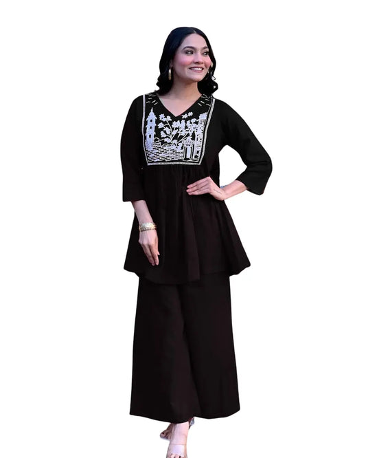 Women's Chic Embroidered Cotton Slub Kurta Pant Set Size -XXL BazaarBag